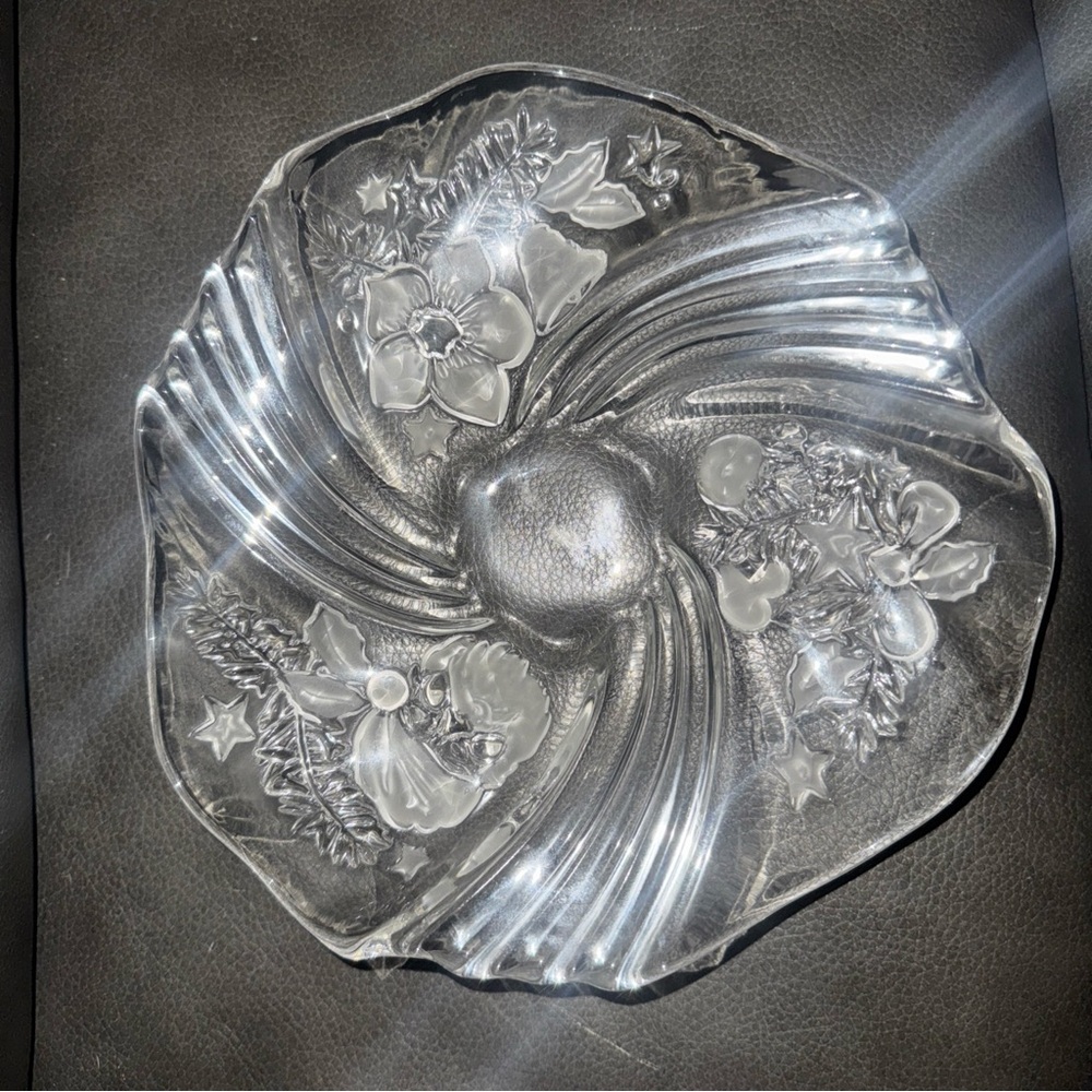 Vintage Mikasa Glass Christmas Ruffled Bowl Santa Holly Bells Star Medley Swirl